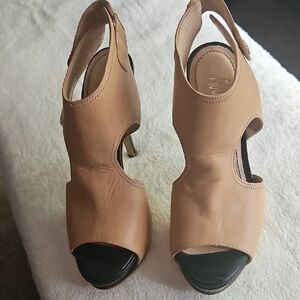 Jerome C Rousseau legant Tan Peep-Toe‎ Heels